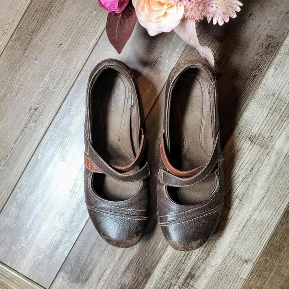 Clark's Bendables Brown Leather Women's Wave Mary Jane Shoes Size 9M - Picture 1 of 10